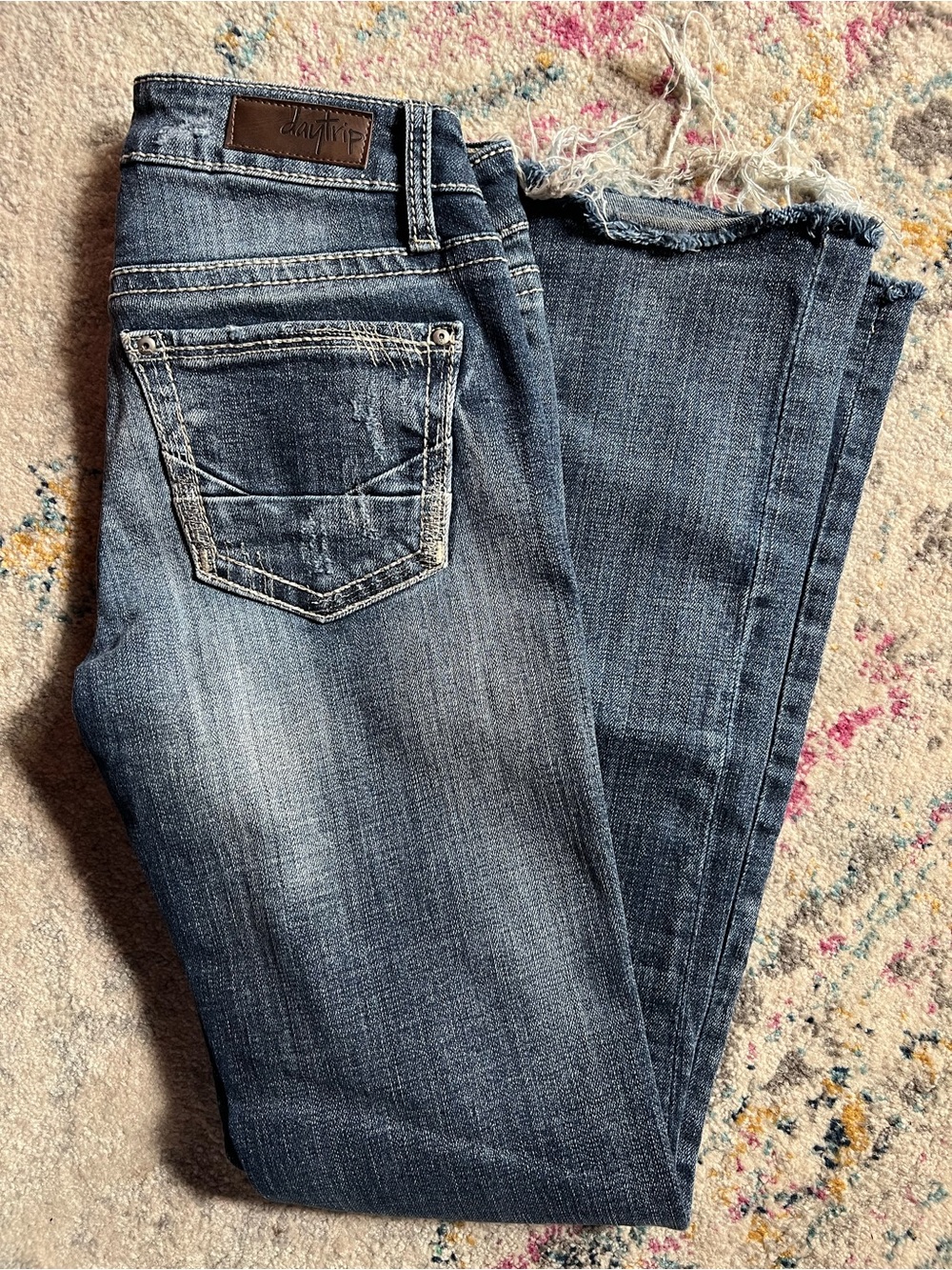 ☀️🏝️Daytrip Virgo Bootcut From Buckle-Medium Blue-Frayed Cut-Off Hem Jeans🏝️☀️